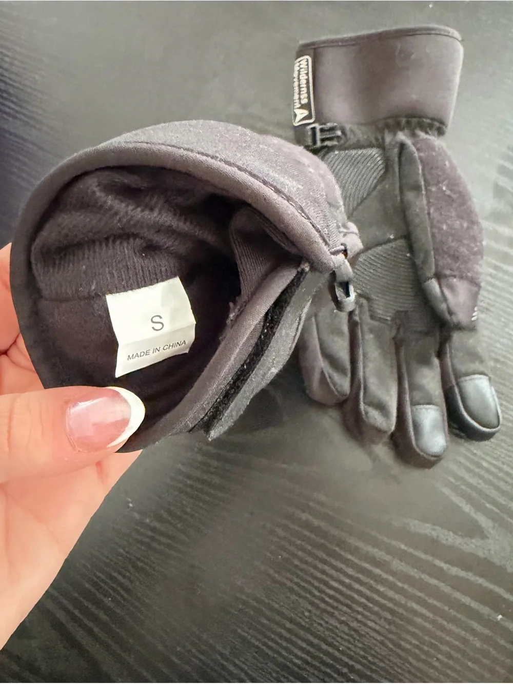 Tibisi Men's Black Patterned Winter Gloves - Insulated Cold-Weather Gloves